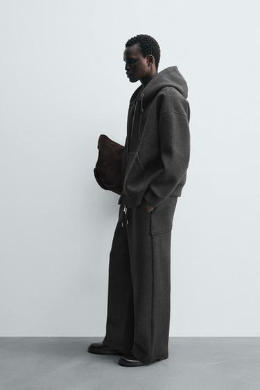 بنطلون بمظهر نيوبرين WIDE FIT - رمادي داكن by Zara