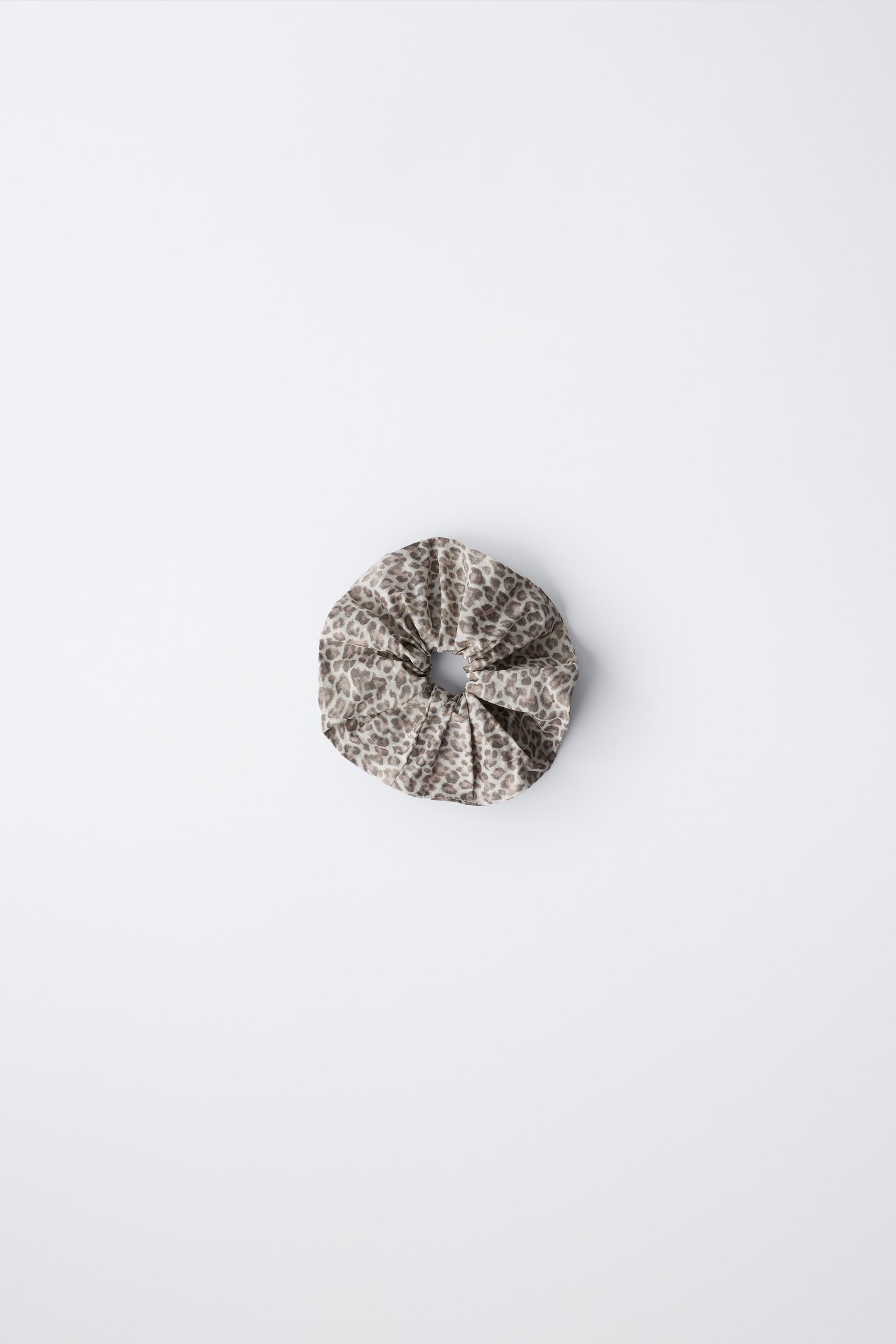 ANIMAL PRINT SCRUNCHIE