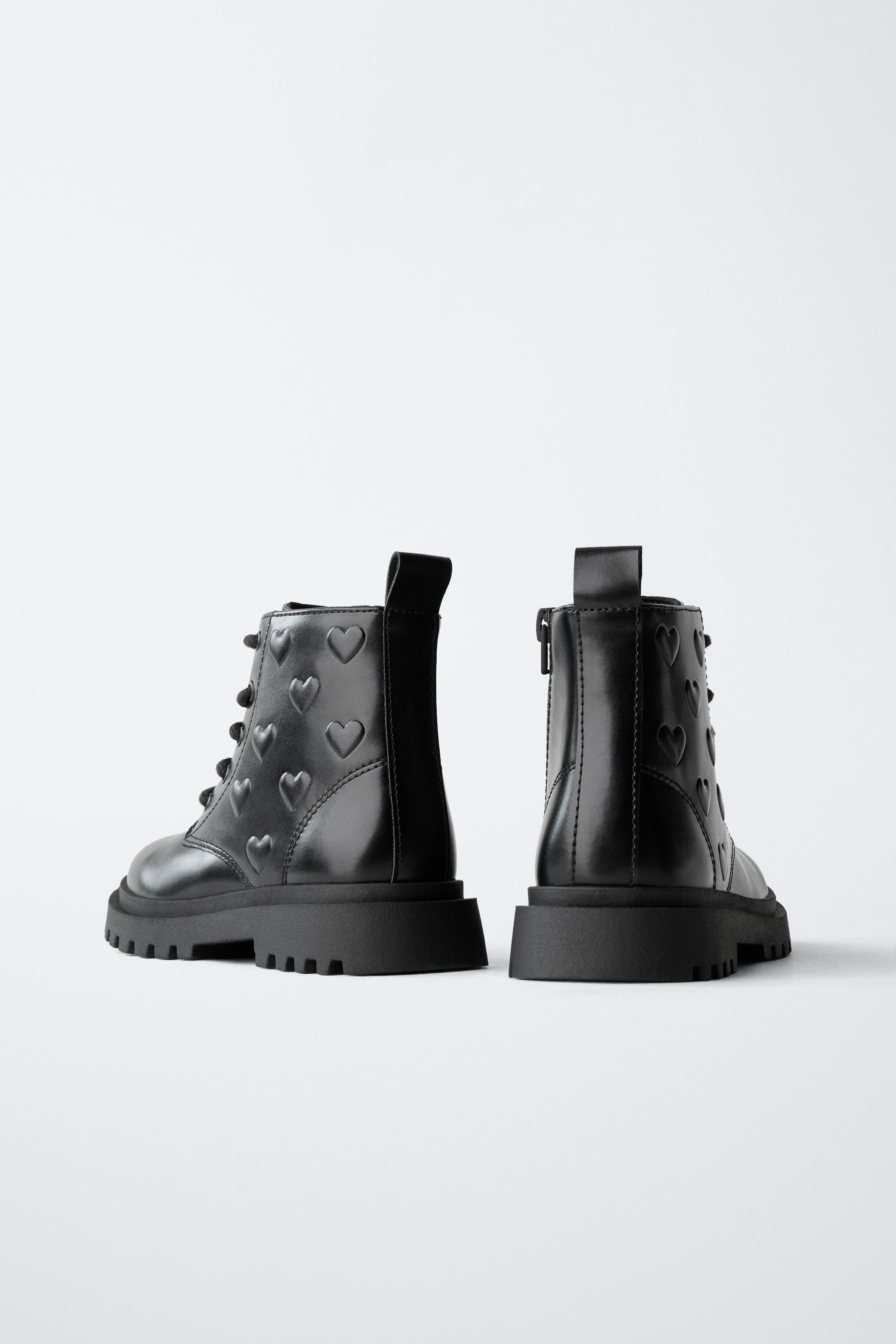HEART BOOTS