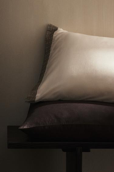 TAIE D’OREILLER SATIN BRODÉ (300 FILS) - Beige de Zara - Image 4