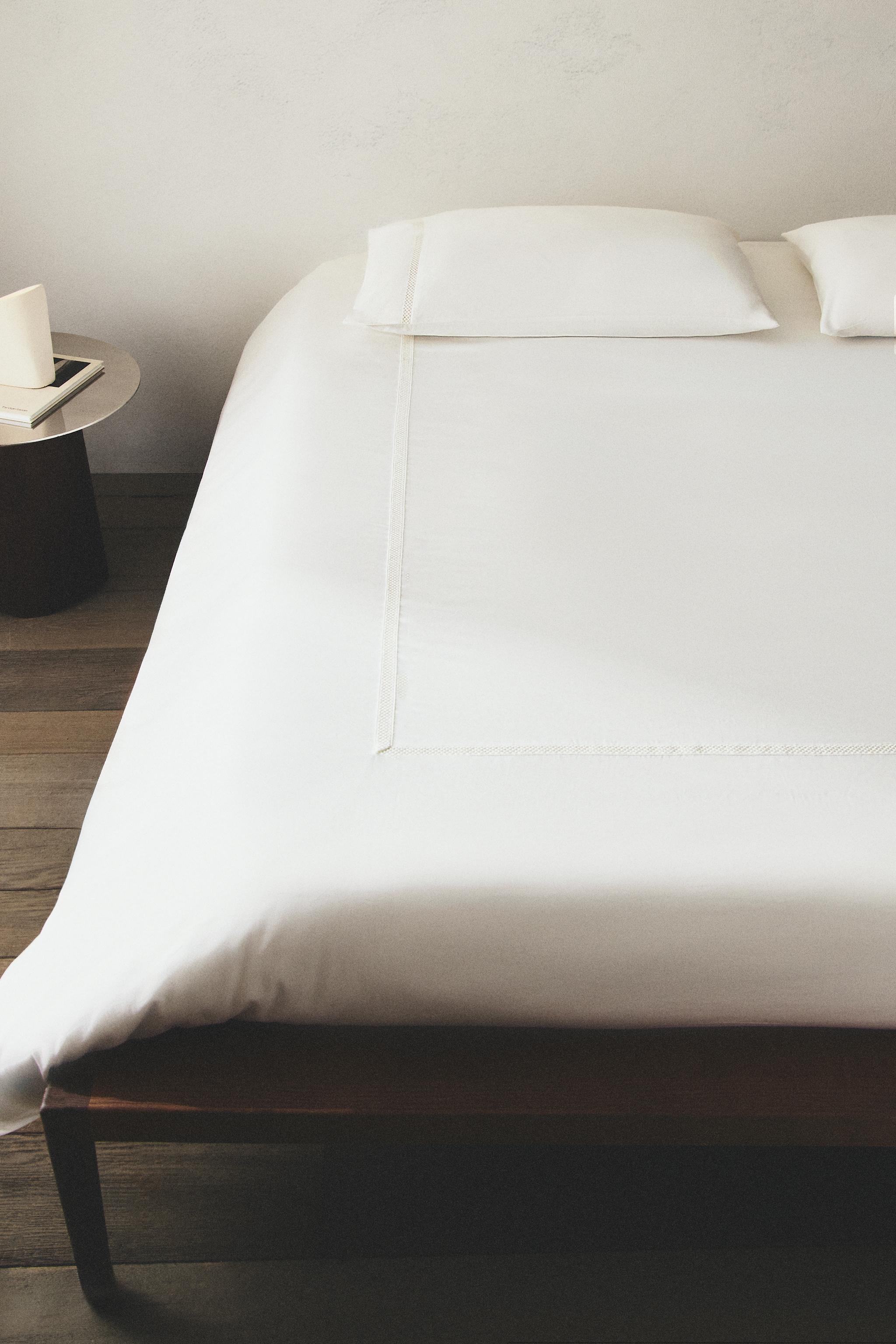 HOUSSE DE COUETTE SATIN BRODERIE JOUR ÉCHELLE