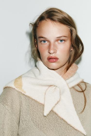 PRINTED KNITTED BANDANNA - Ecru by Zara