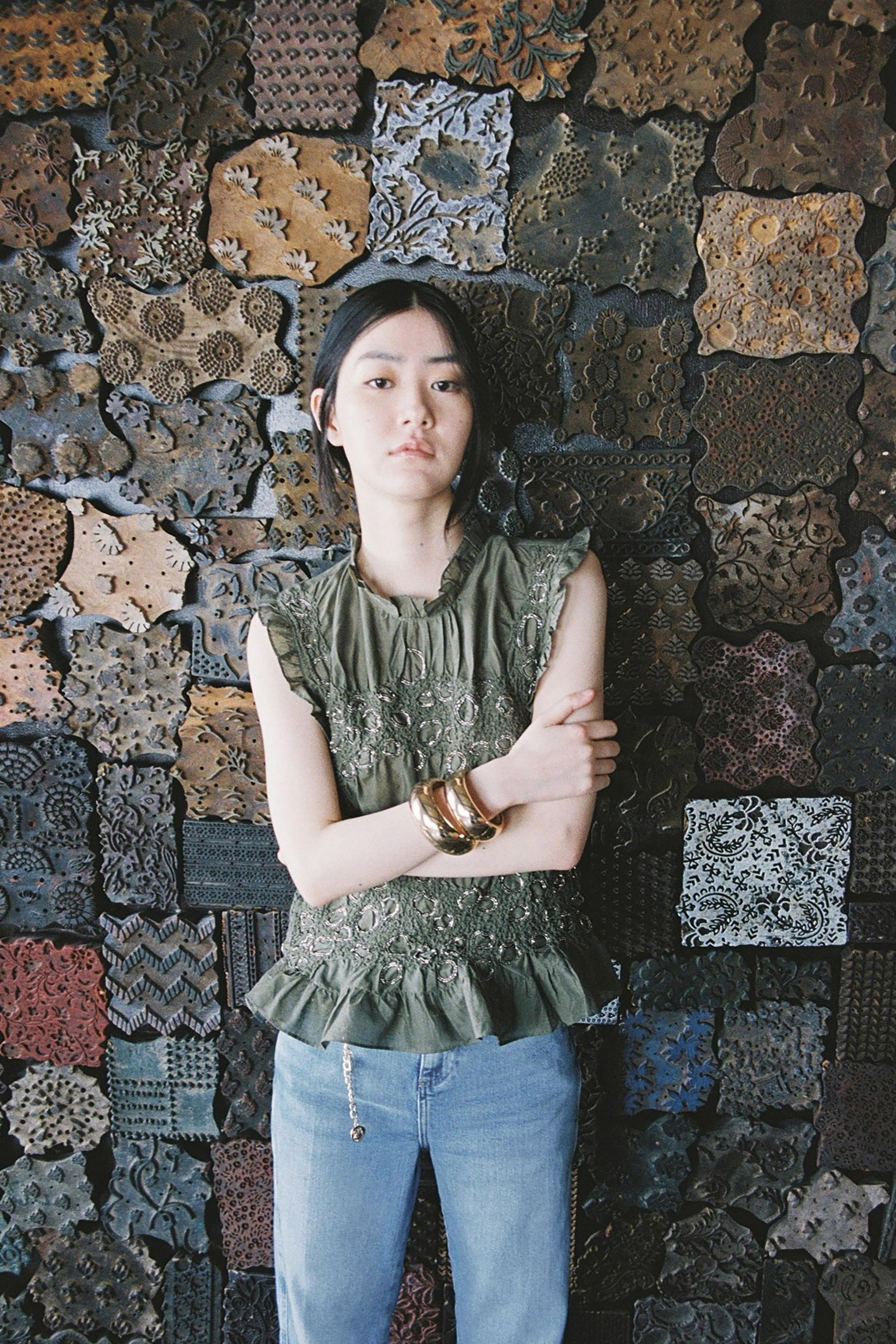 ZARA フリル&レースＴシャツ 1131/355 レディースラッフルトップス | ZARA 日本