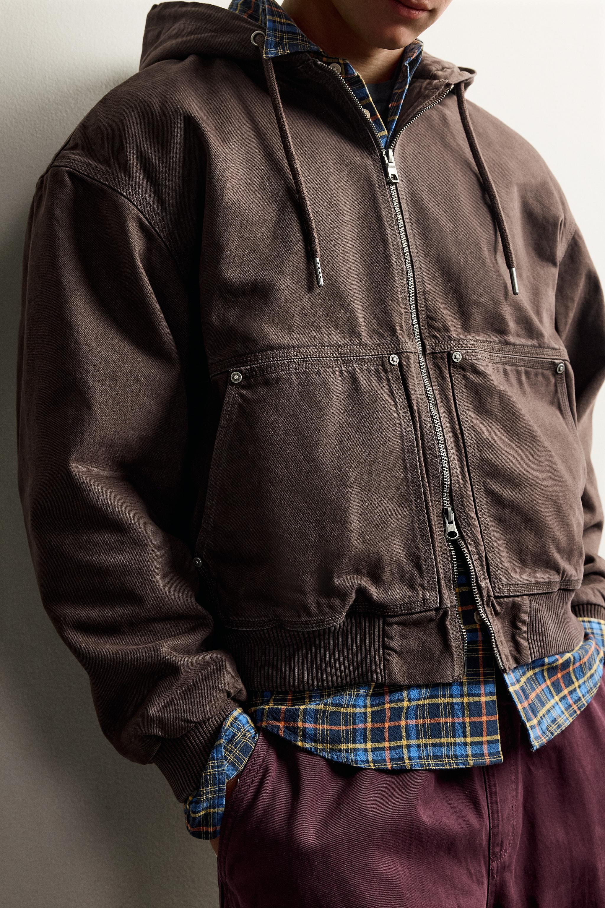 BLOUSON MATELASSÉ À CAPUCHE CONTRASTE