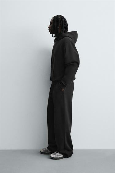SWEAT À CAPUCHE BASIQUE - Noir de Zara - Image 3