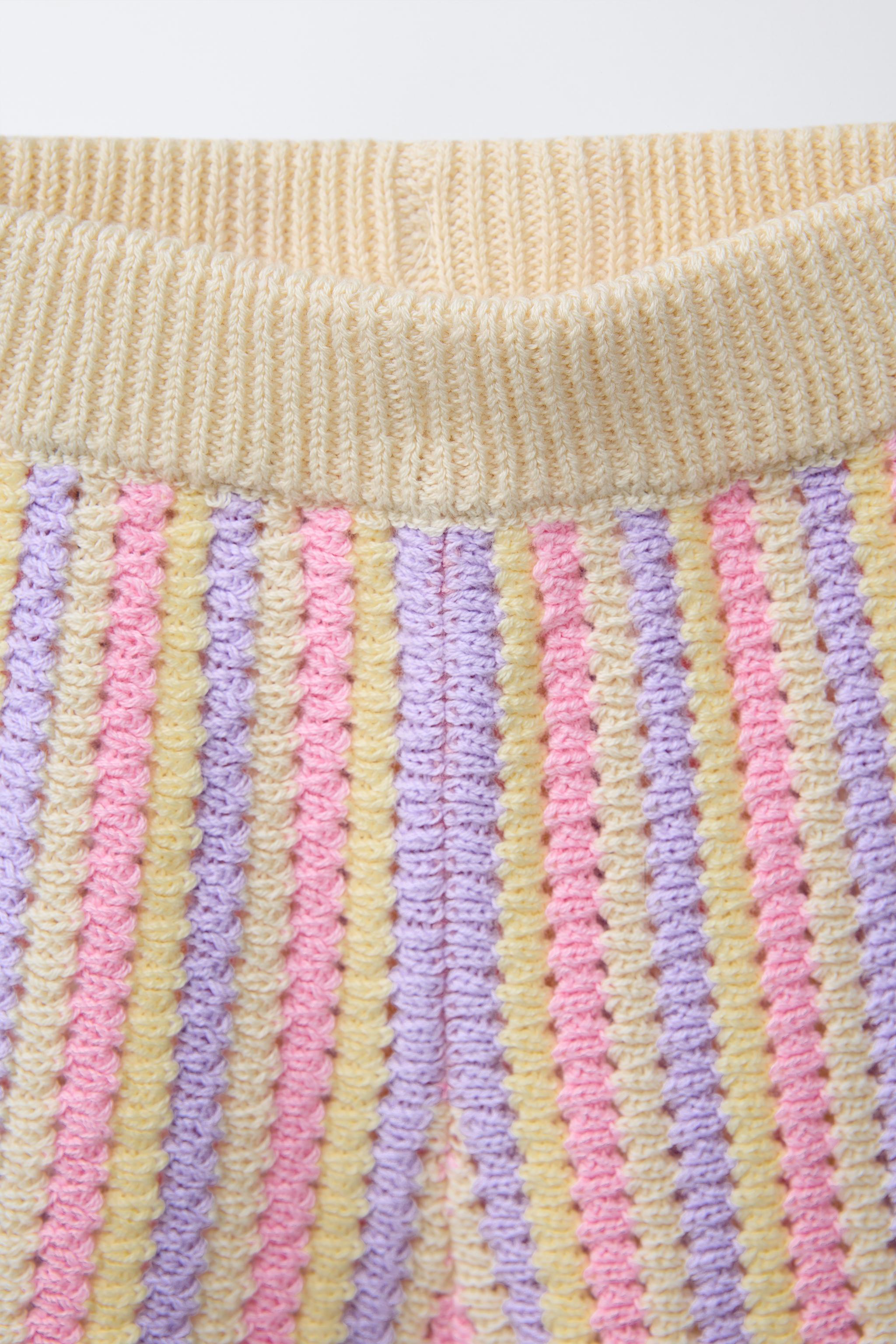 STRIPED KNIT SHORTS
