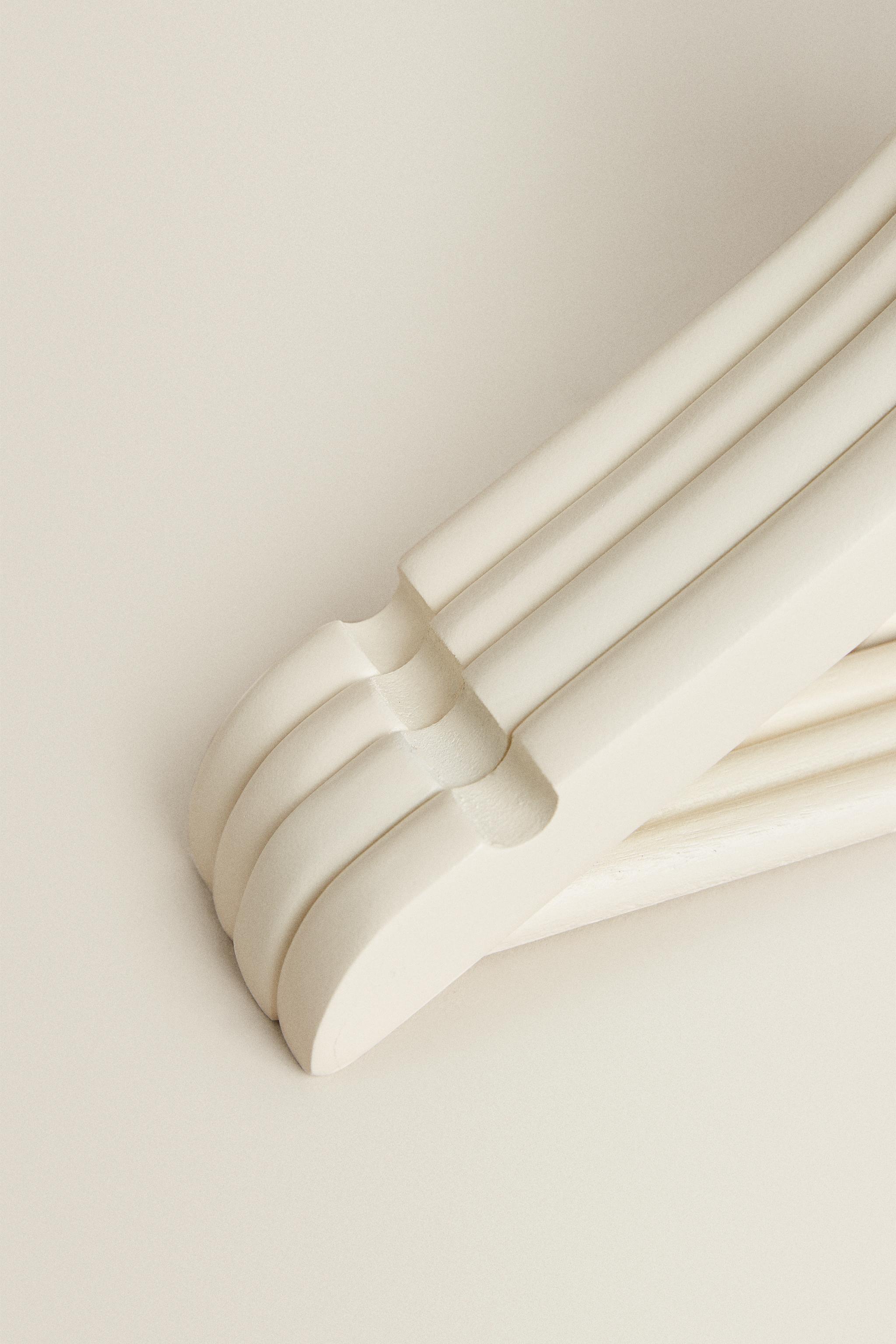 PACK OF KIDS' WOODEN HANGERS (PACK OF 4) — Oyster-white