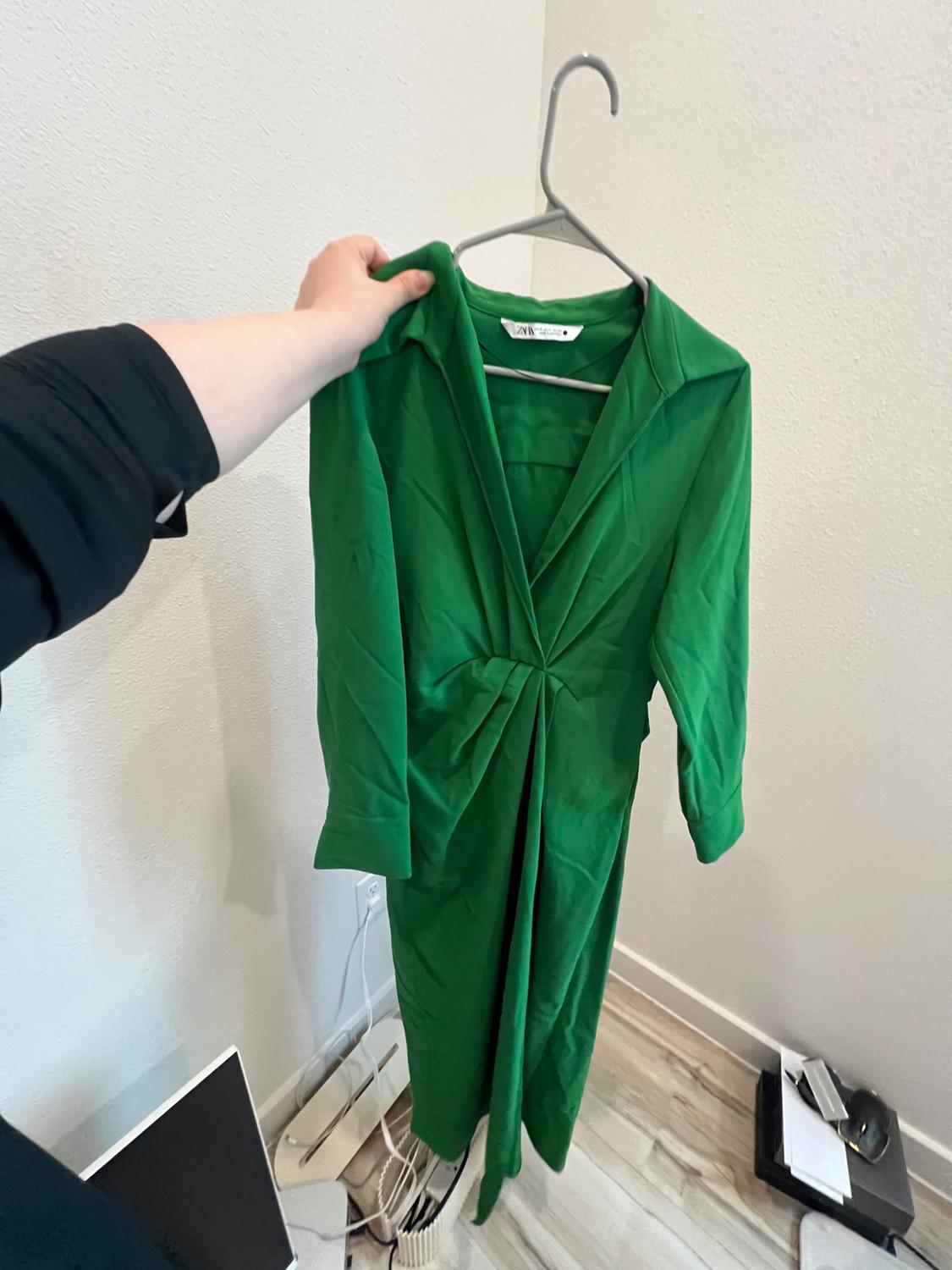 PLEATED MIDI DRESS