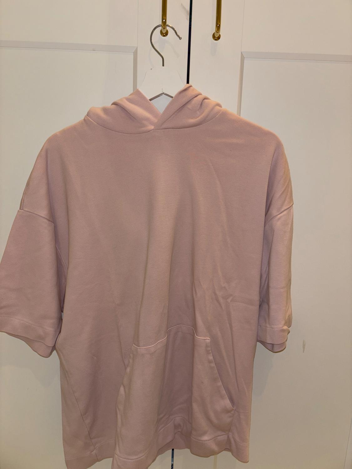 PREMIUM HOODIE