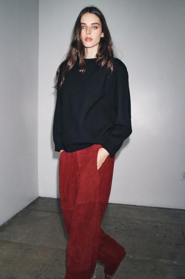 PLAIN KNIT SWEATSHIRT WITH SHOULDER PADS - Black by Zara