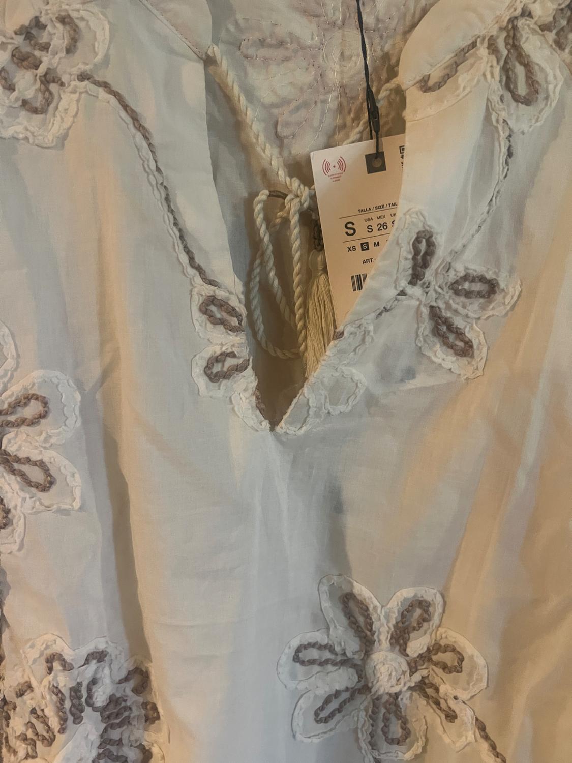 BLUSA BORDADOS FLORES - Image 3