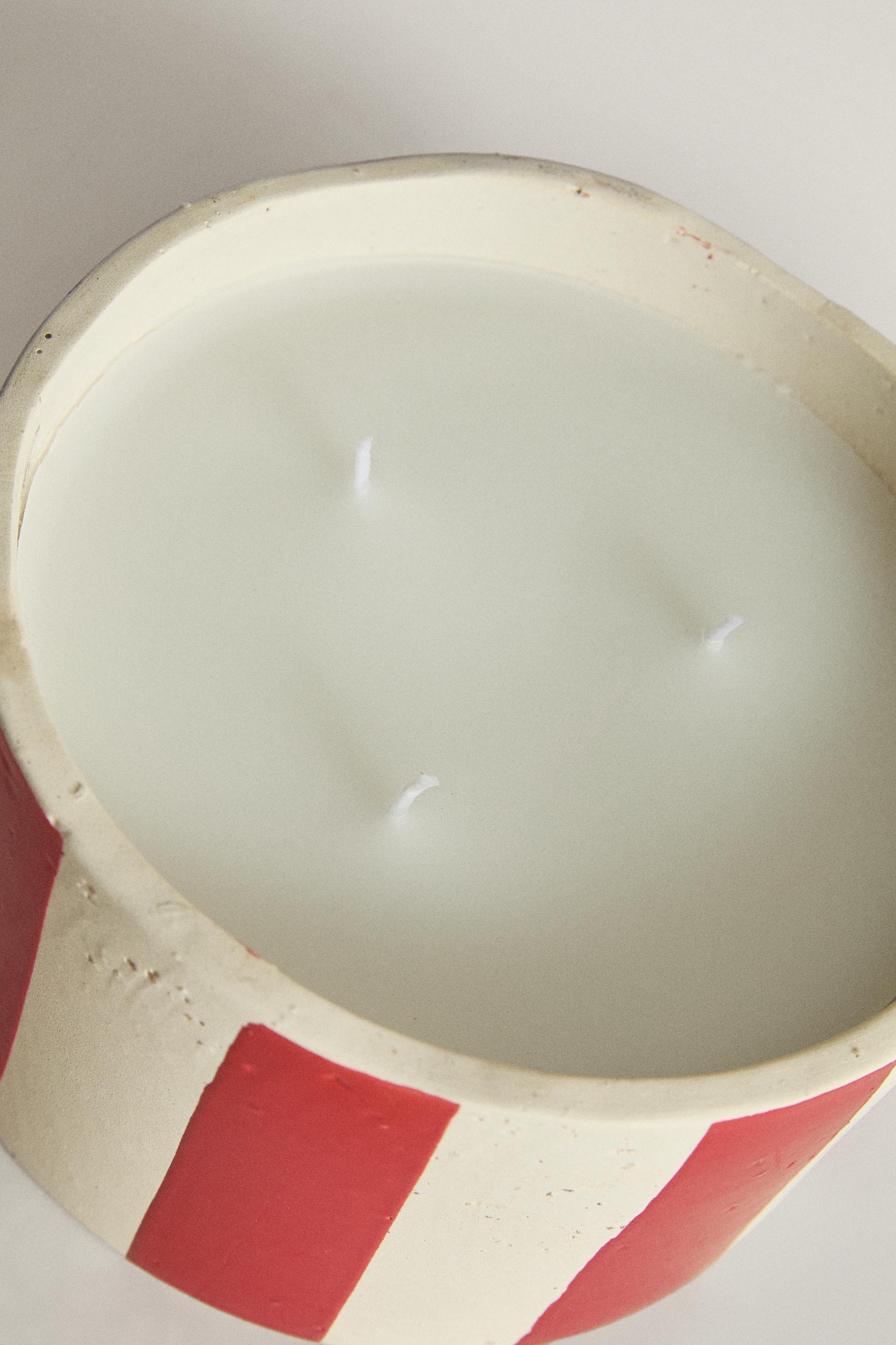 STRIPED CERAMIC CANDLE