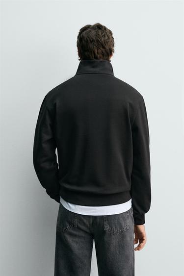 BASIC QUARTER-ZIP SWEATSHIRT - Black by Zara