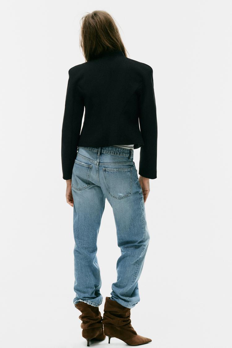 Blazer entallado con hombreras 4
