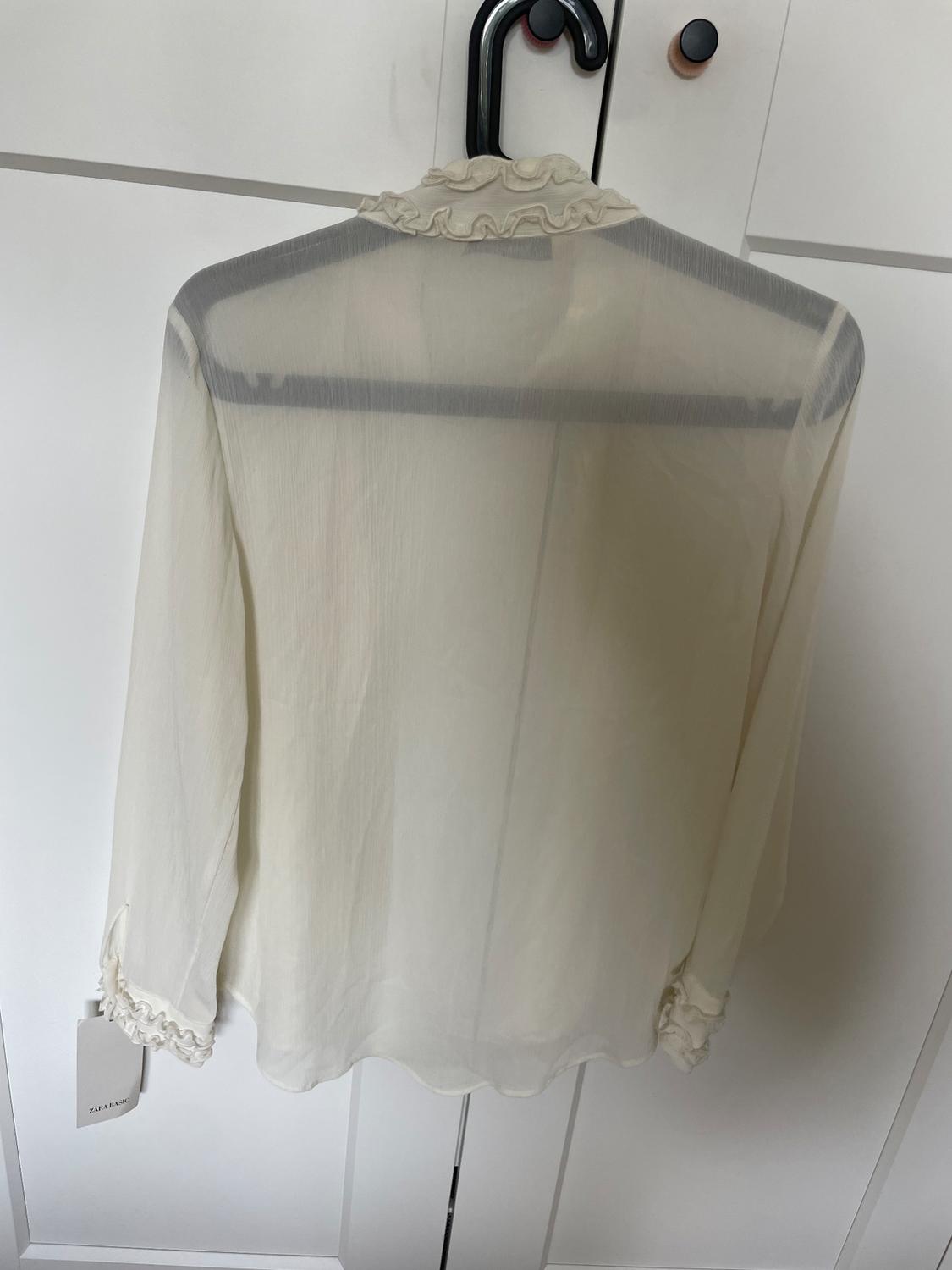 FLOWING BLOUSE WITH FRILLS - Image 4