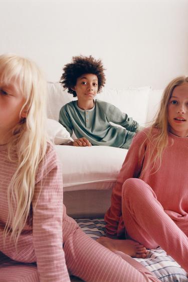 AGE 6-14 / TEXTURED PLAIN PYJAMAS - Green by Zara