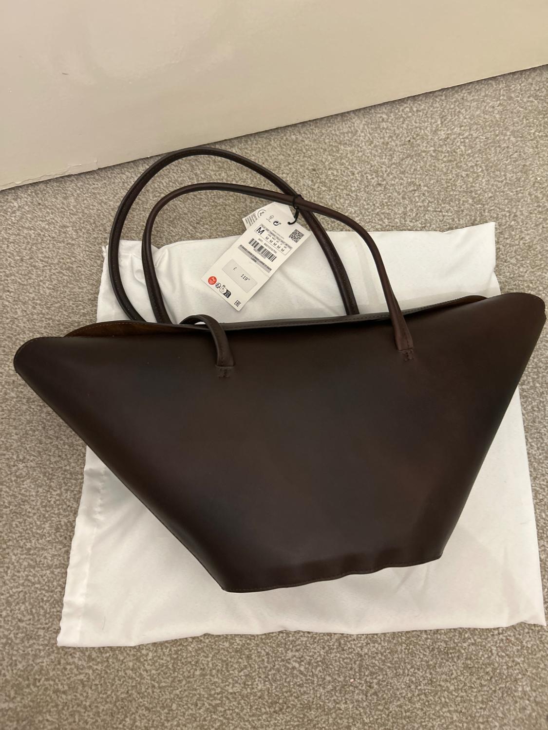 LEATHER SHOULDER BAG - Image 2
