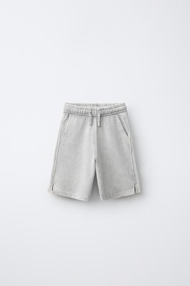 BERMUDA DE FELPA CON EFECTO DESLAVADO - Gris claro de Zara