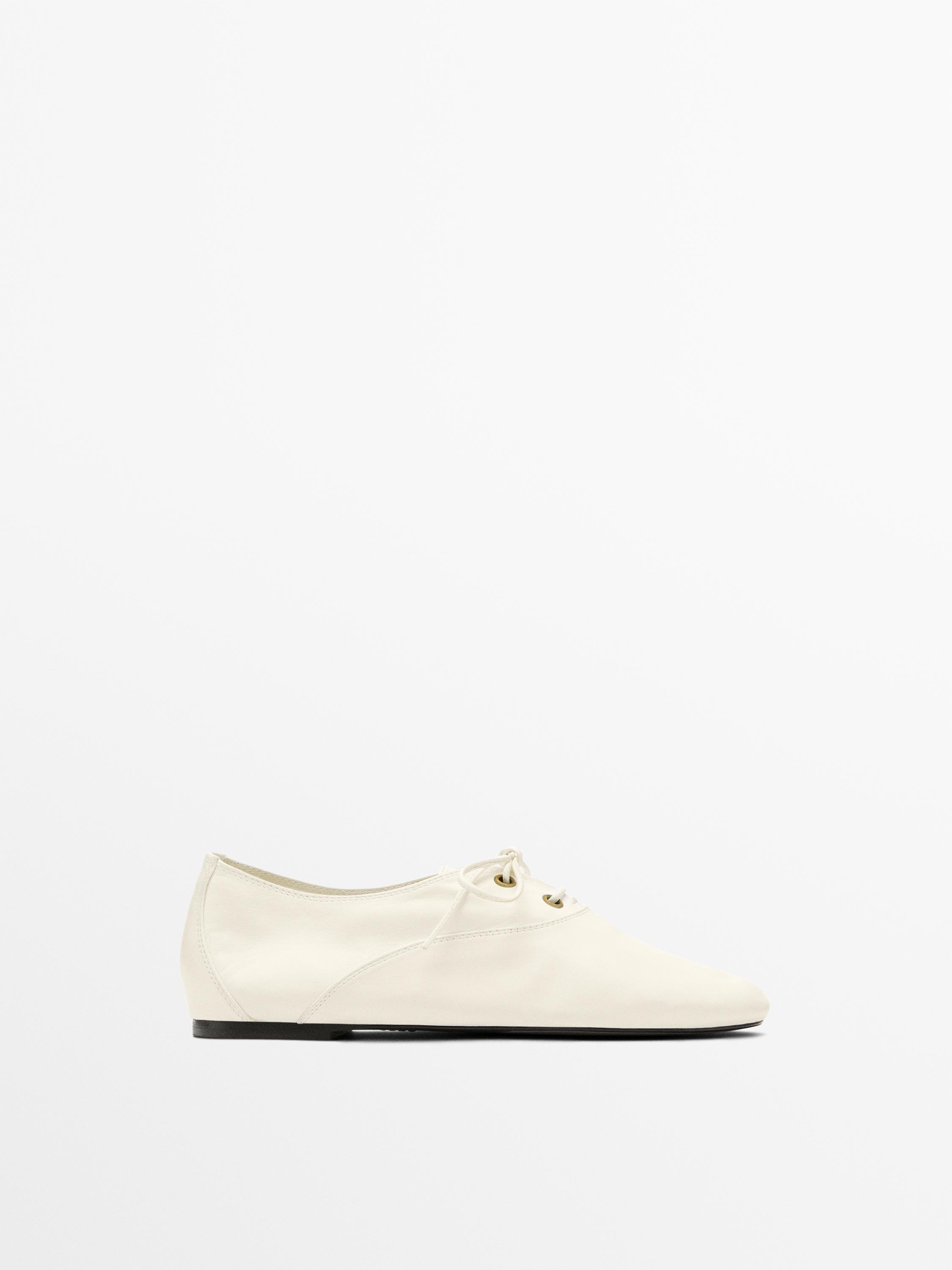 Soft leather lace-up shoes — White