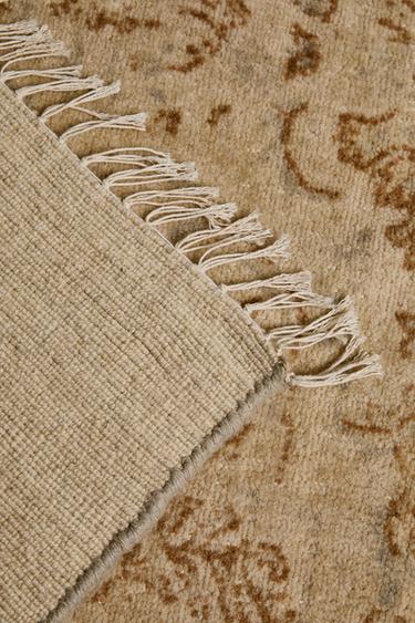 FLORAL PRINT WOOL RUG - Ecru by Zara
