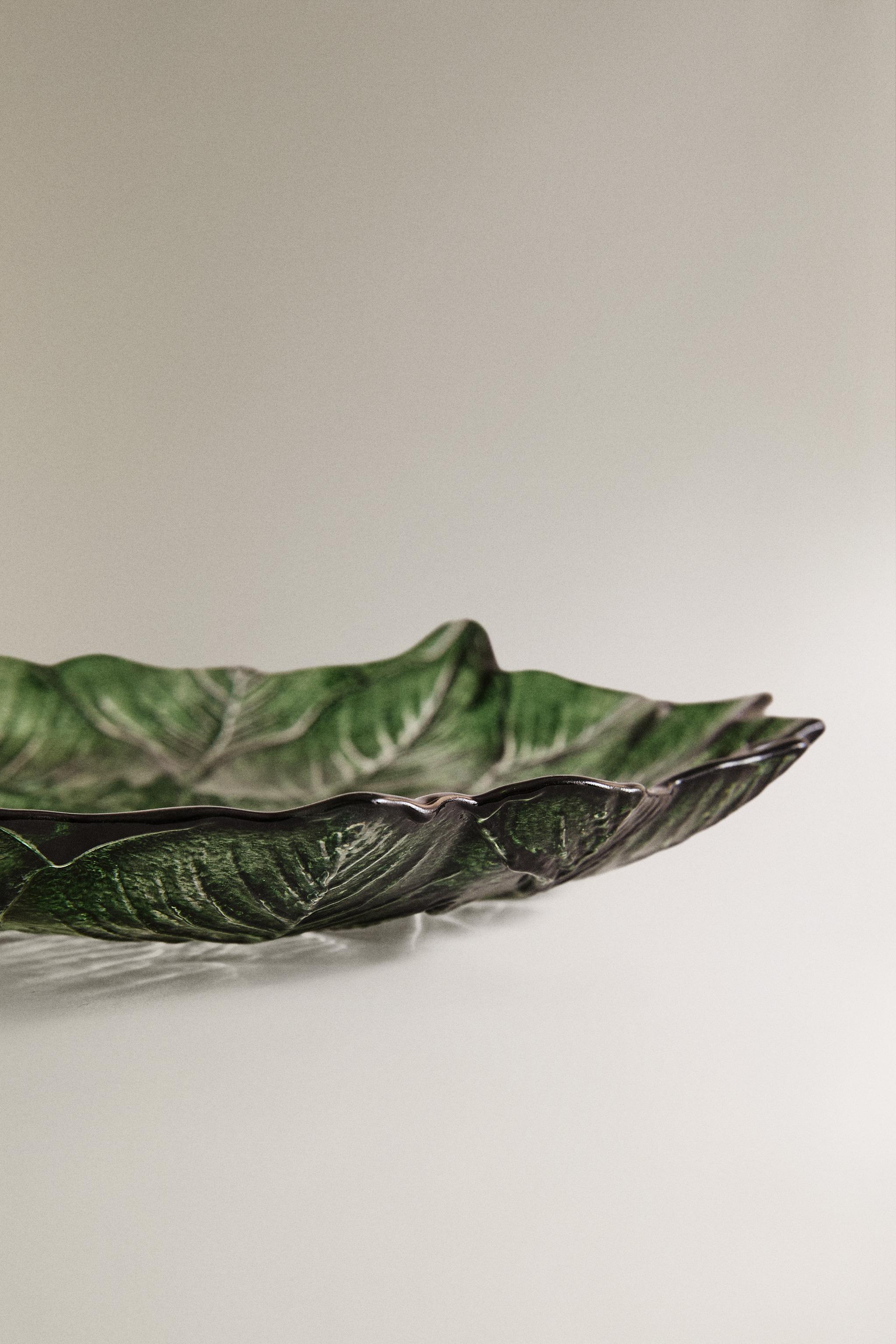 CHRISTMAS GLASS FLOWER DESSERT PLATE