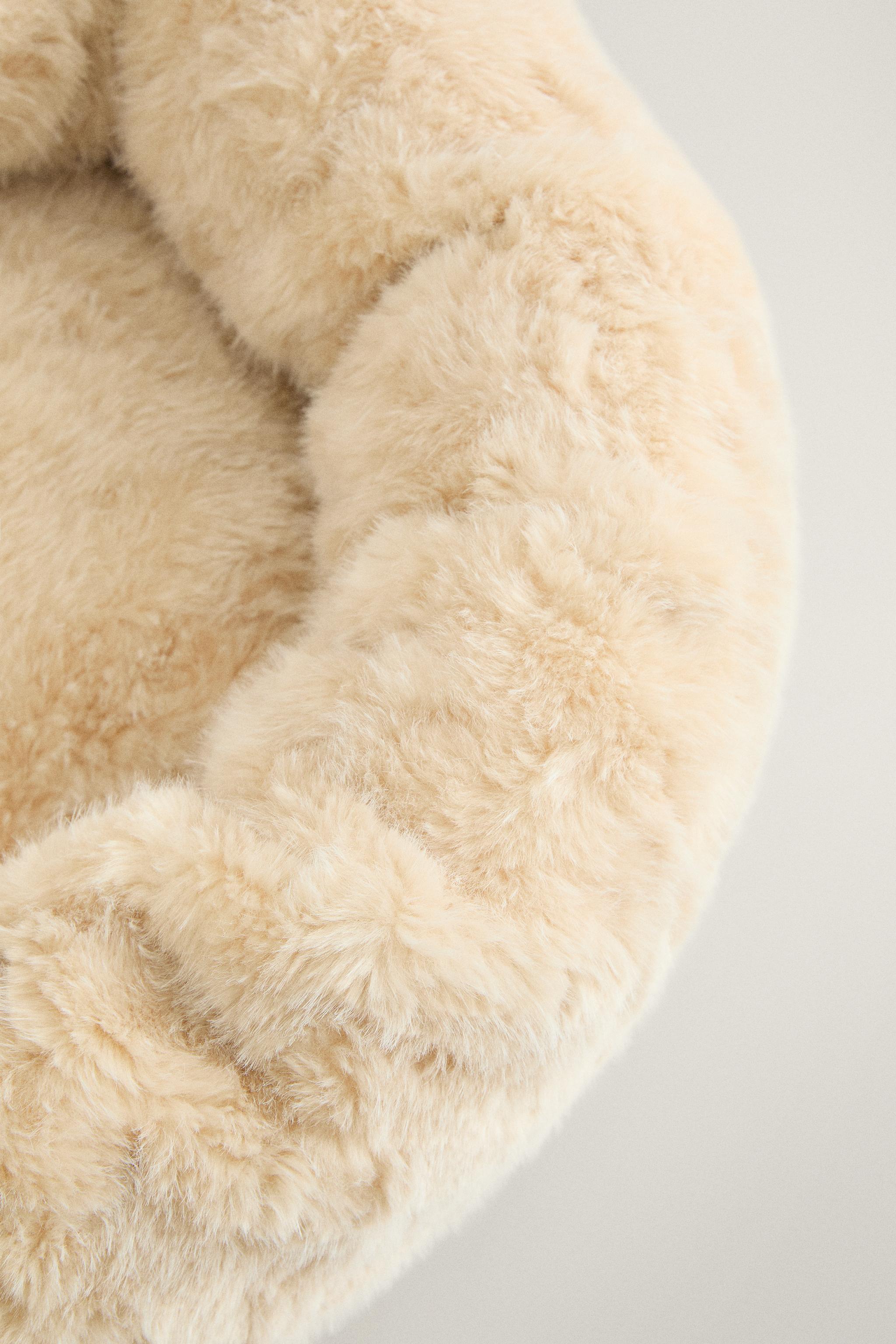 ROUND FUR PET BED
