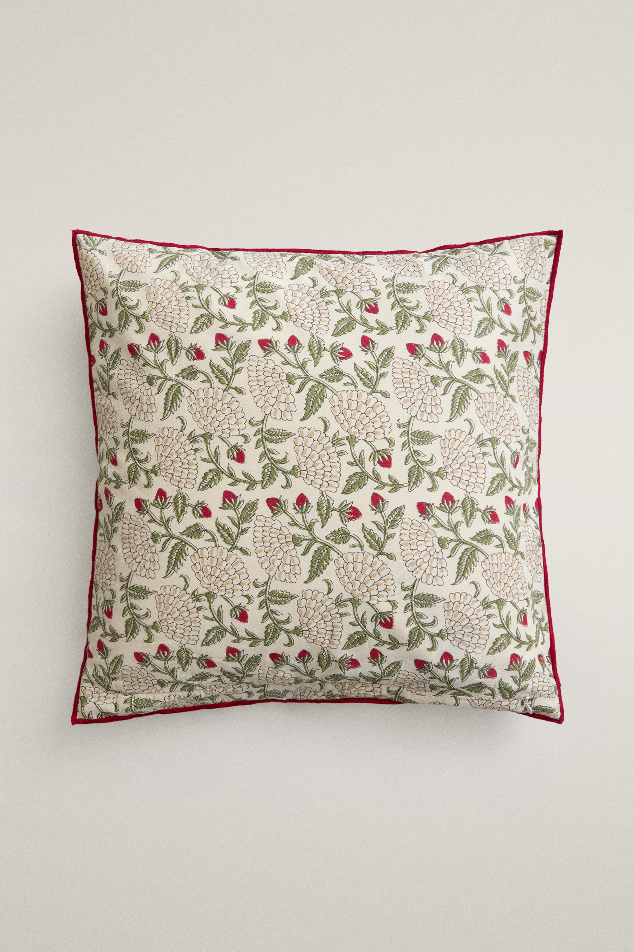 FLORAL AND STRAWBERRY PRINT THROW PILLOW COVER