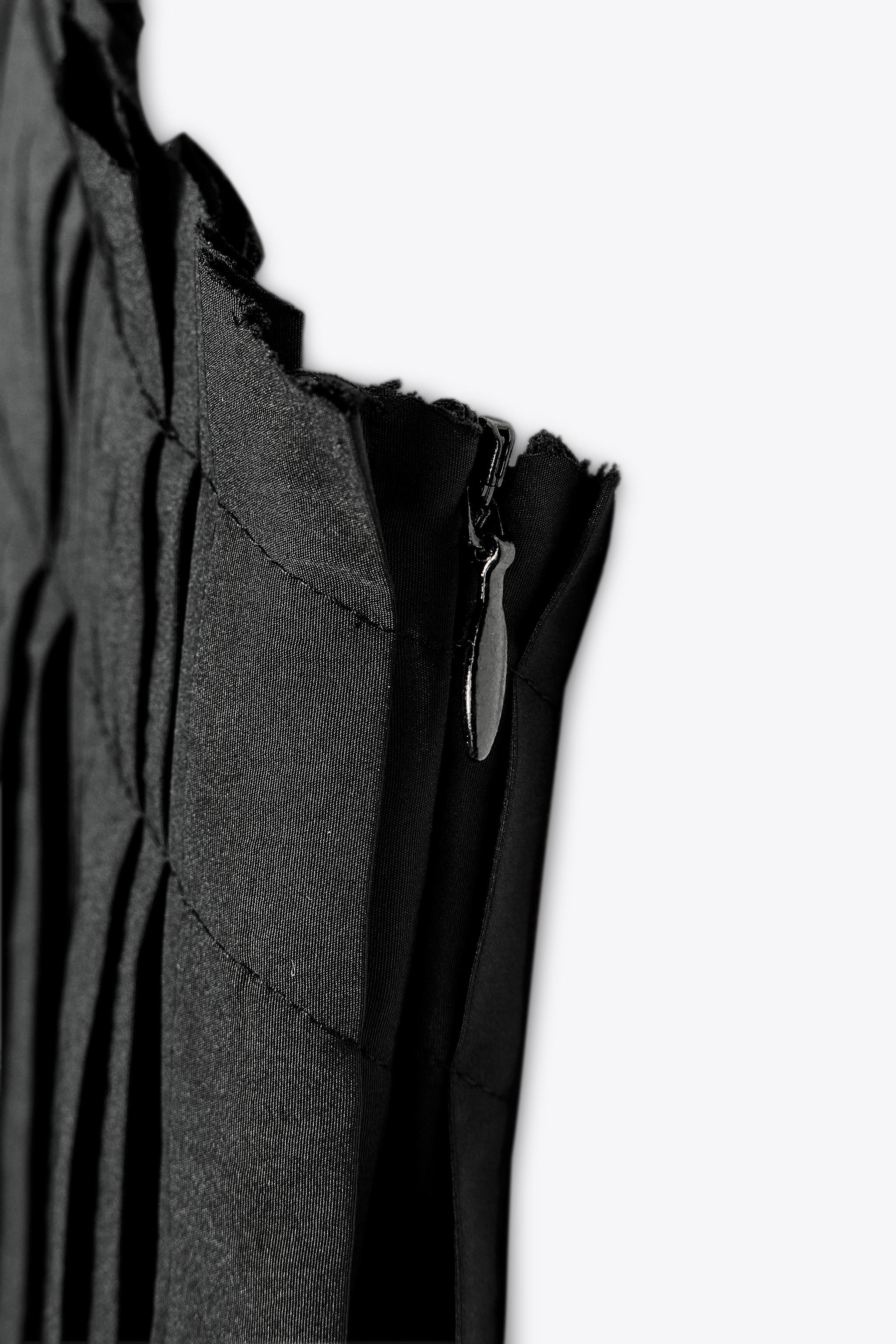 ZARA ZW COLLECTION プリーツミディ丈ワンピース 7563/060 ZW COLLECTION プリーツミディ丈ワンピース - ブラック | ZARA