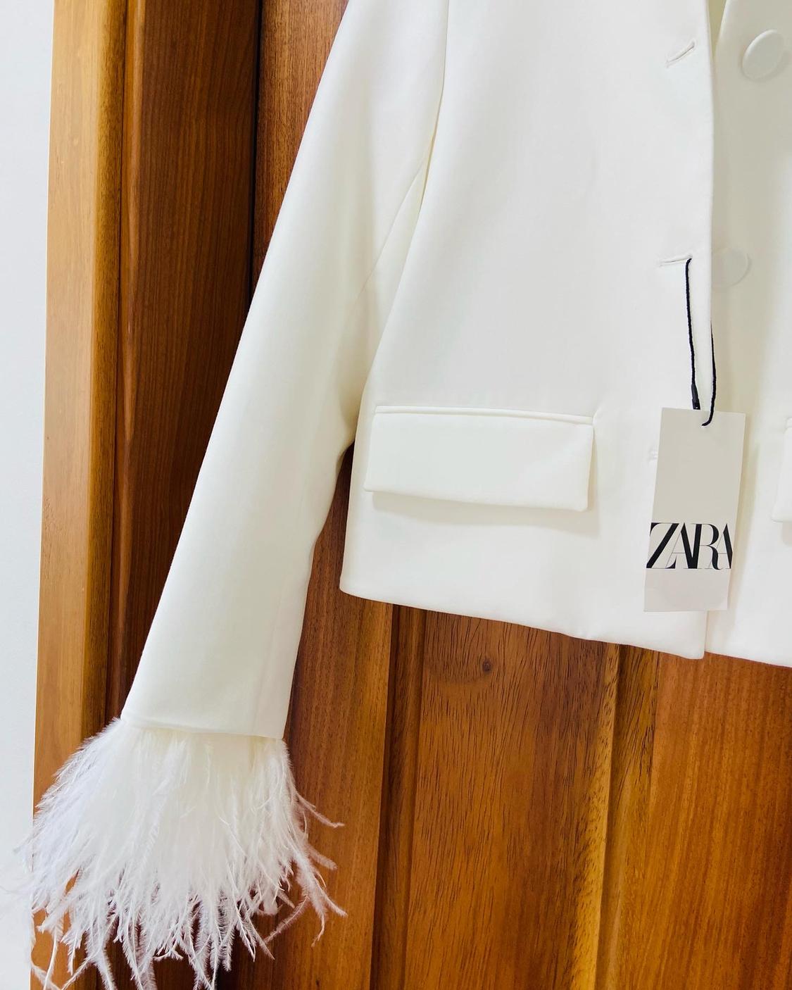 BLAZER COM PLUMAS - Image 4