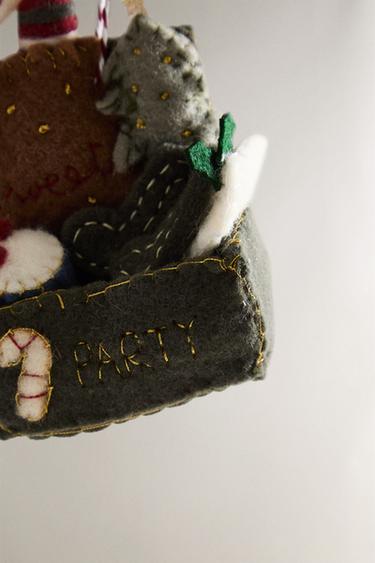FELT GAME BOX CHRISTMAS TREE DECORATION - Multicoloured by Zara - Image 3