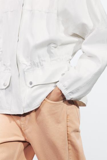 BLOUSON OVERSIZE À POCHES ZW COLLECTION - Blanc cassé de Zara - Image 4