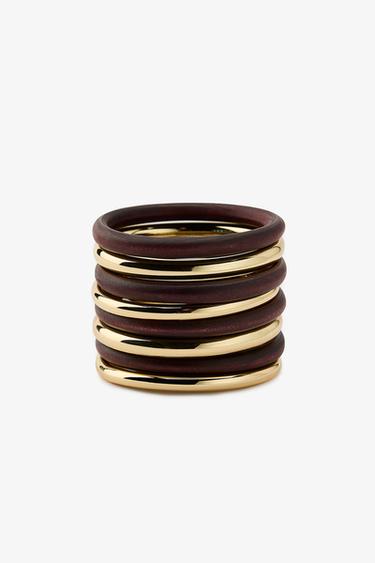 PACK OF RIGID WOODEN BRACELETS - Golden by Zara