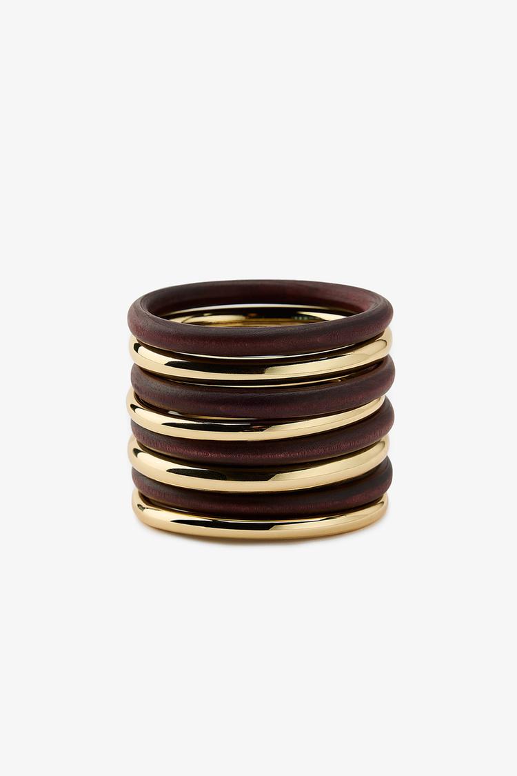 PACK OF RIGID WOODEN BRACELETS - Golden by Zara - Image 2