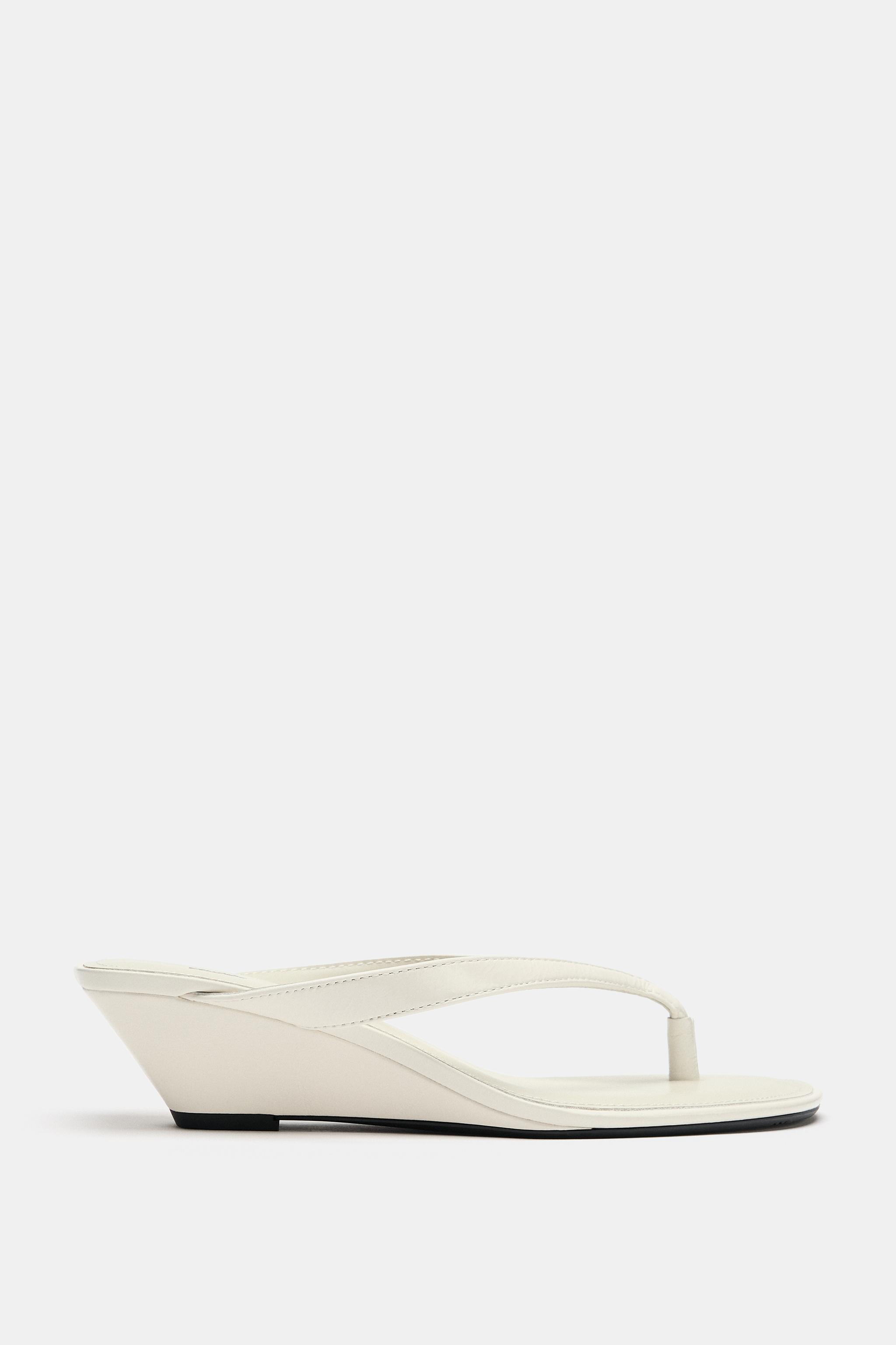 LEATHER WEDGE SANDALS