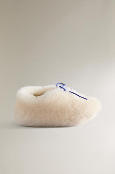 キッズ フェイクファー スリッパ THE ANIMALS OBSERVATORYベージュ0Zaraのキッズ フェイクファー スリッパ THE ANIMALS OBSERVATORY - ベージュ - 画像 0