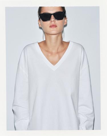 CAMISETA RÚSTICA ESCOTE PICO - Blanco de Zara