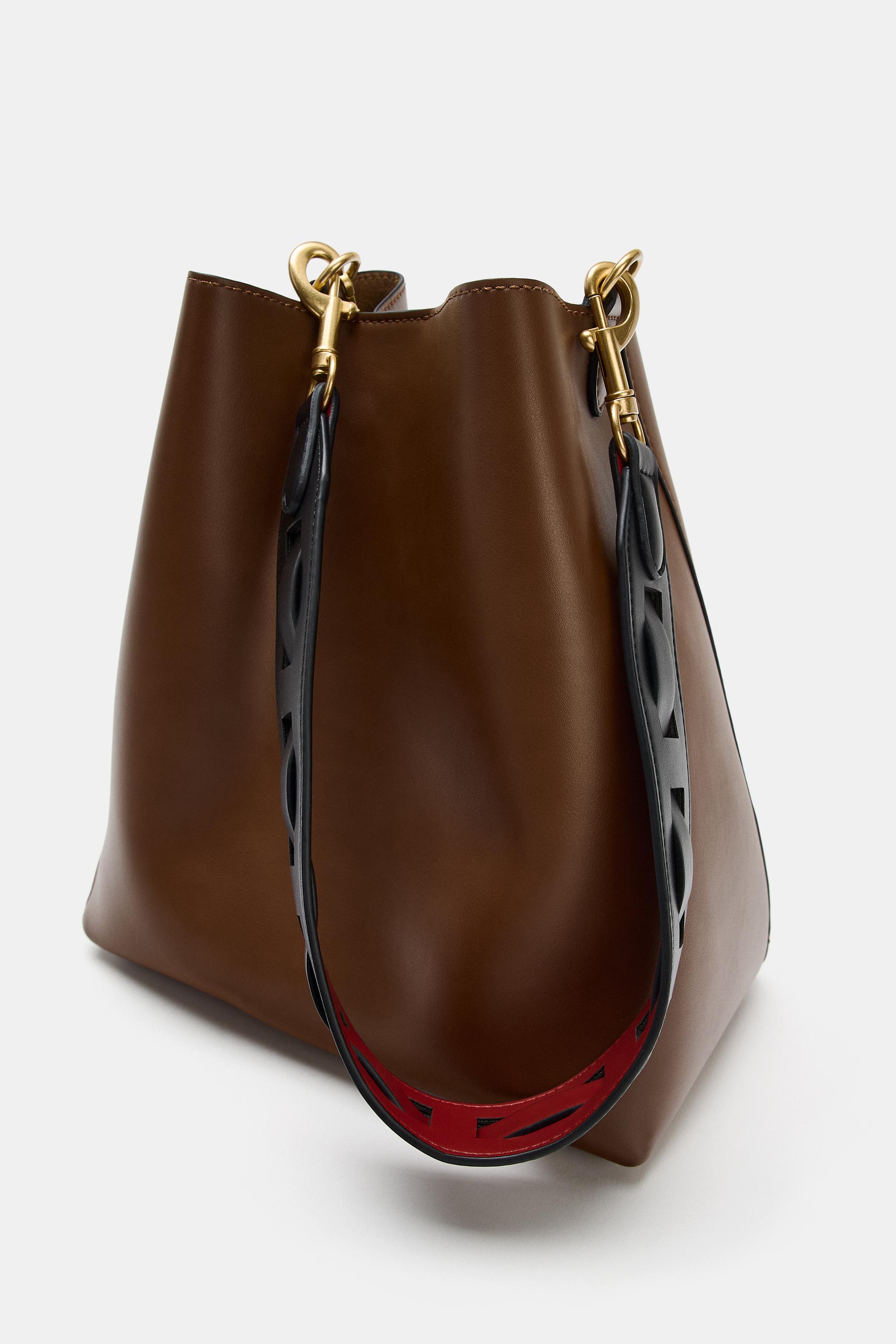 BUCKET BAG WITH HANDLE DETAIL