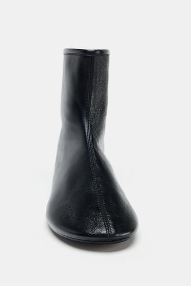 BOTTINES PLATES EN CUIR - Noir de Zara - Image 4