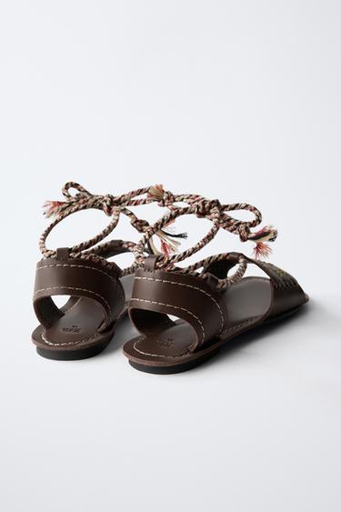 SANDALES EN CUIR BRODÉES - Marron de Zara - Image 4