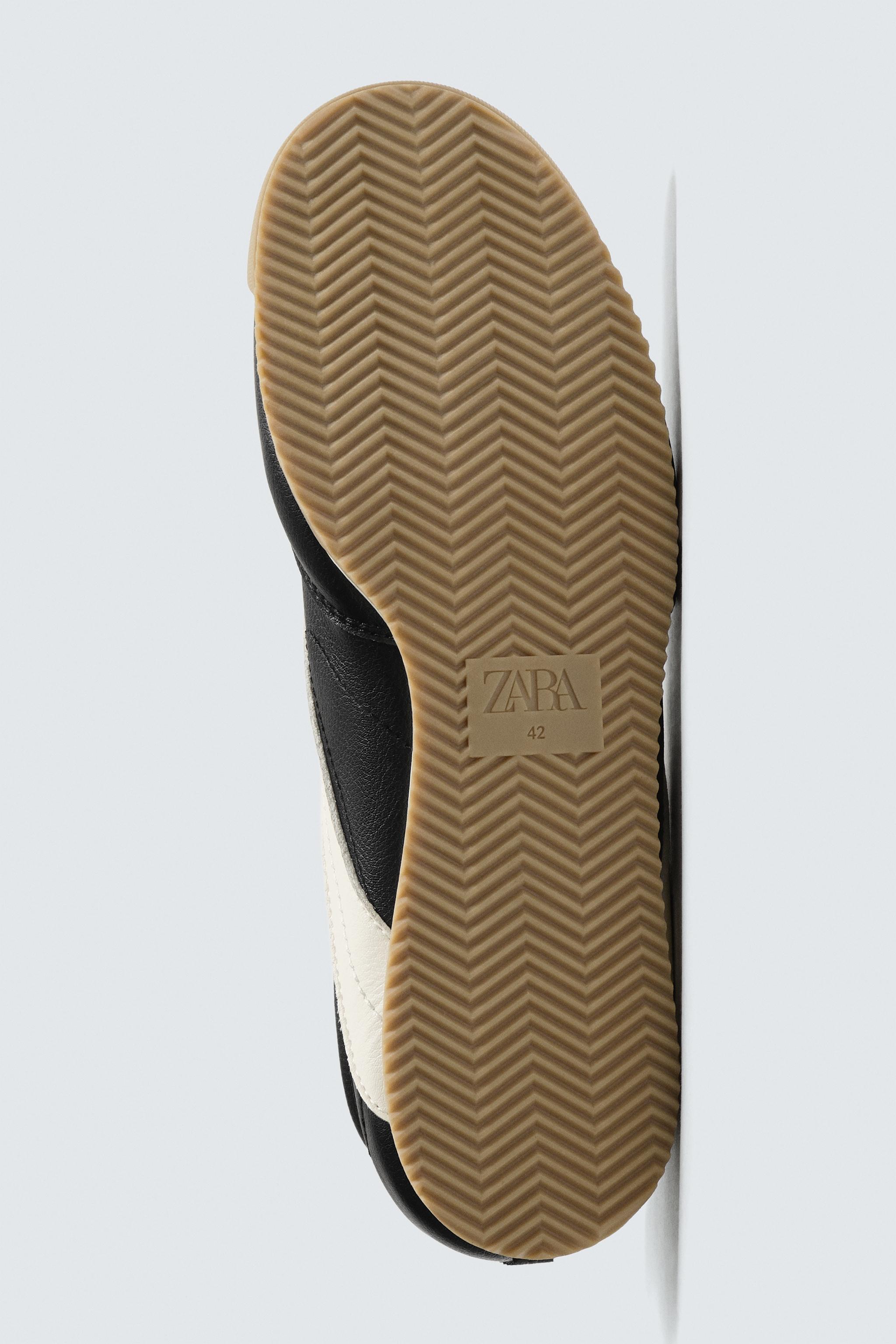 RETRO STYLE SNEAKERS