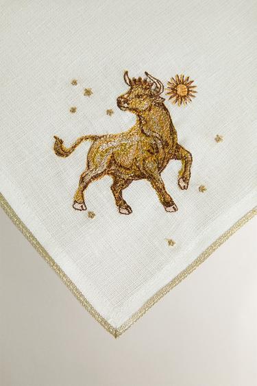 SERVIETTE DE TABLE LIN BRODÉ TAUREAU | MARISA BERENSON - Écru de Zara - Image 2