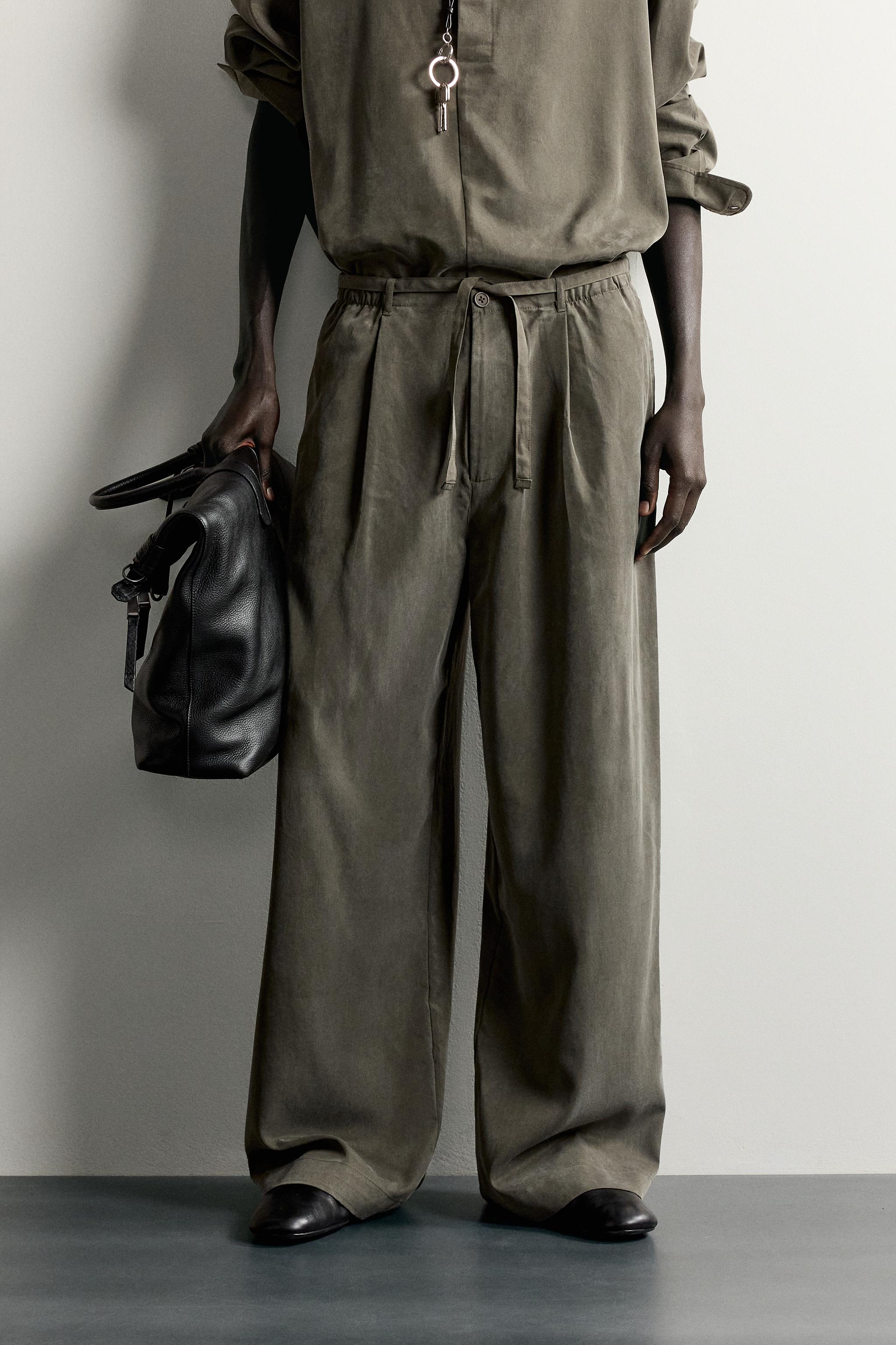 RELAXED-FIT FLOWY PANTS