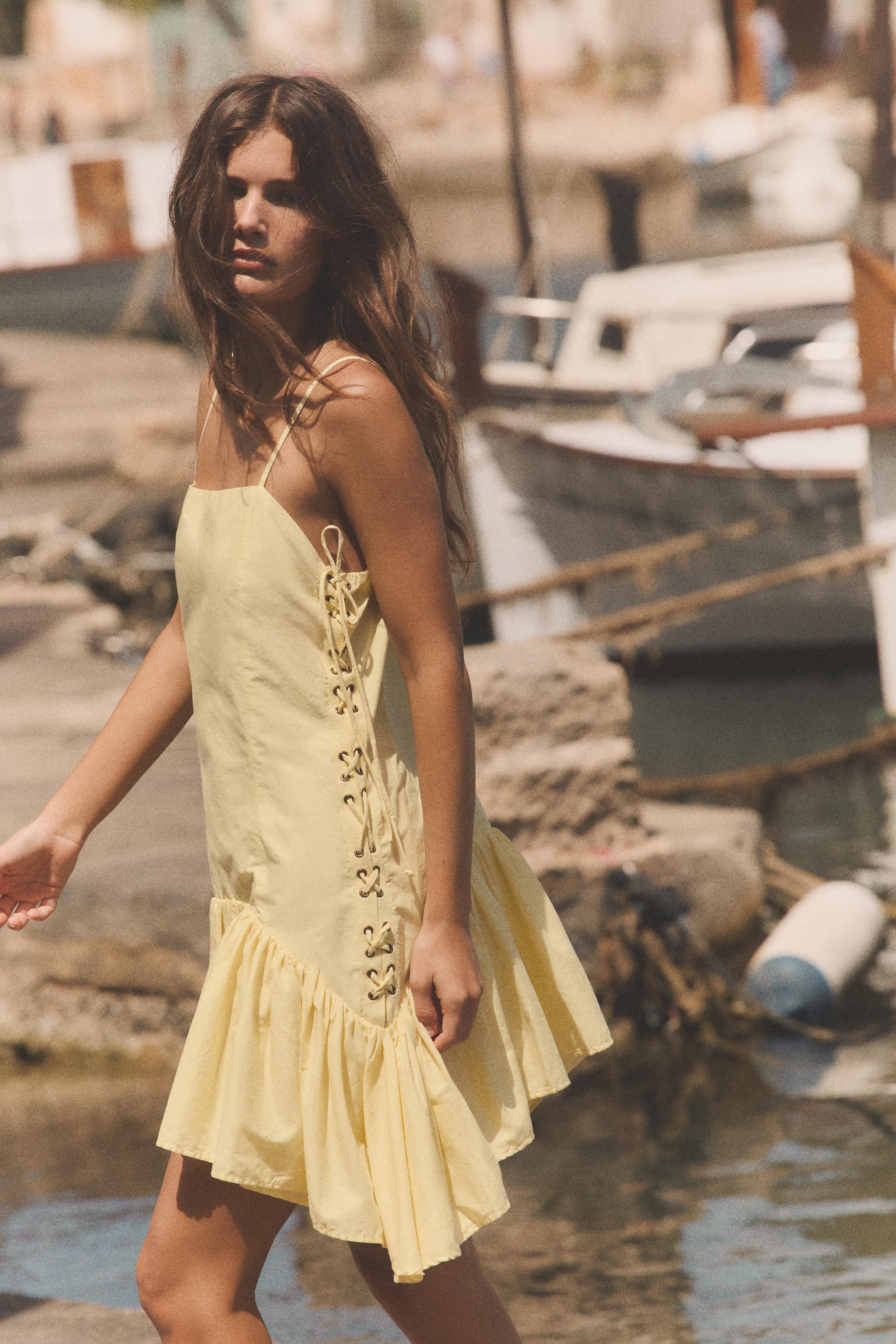 RUFFLED POPLIN DRESS WITH DRAWSTRINGS