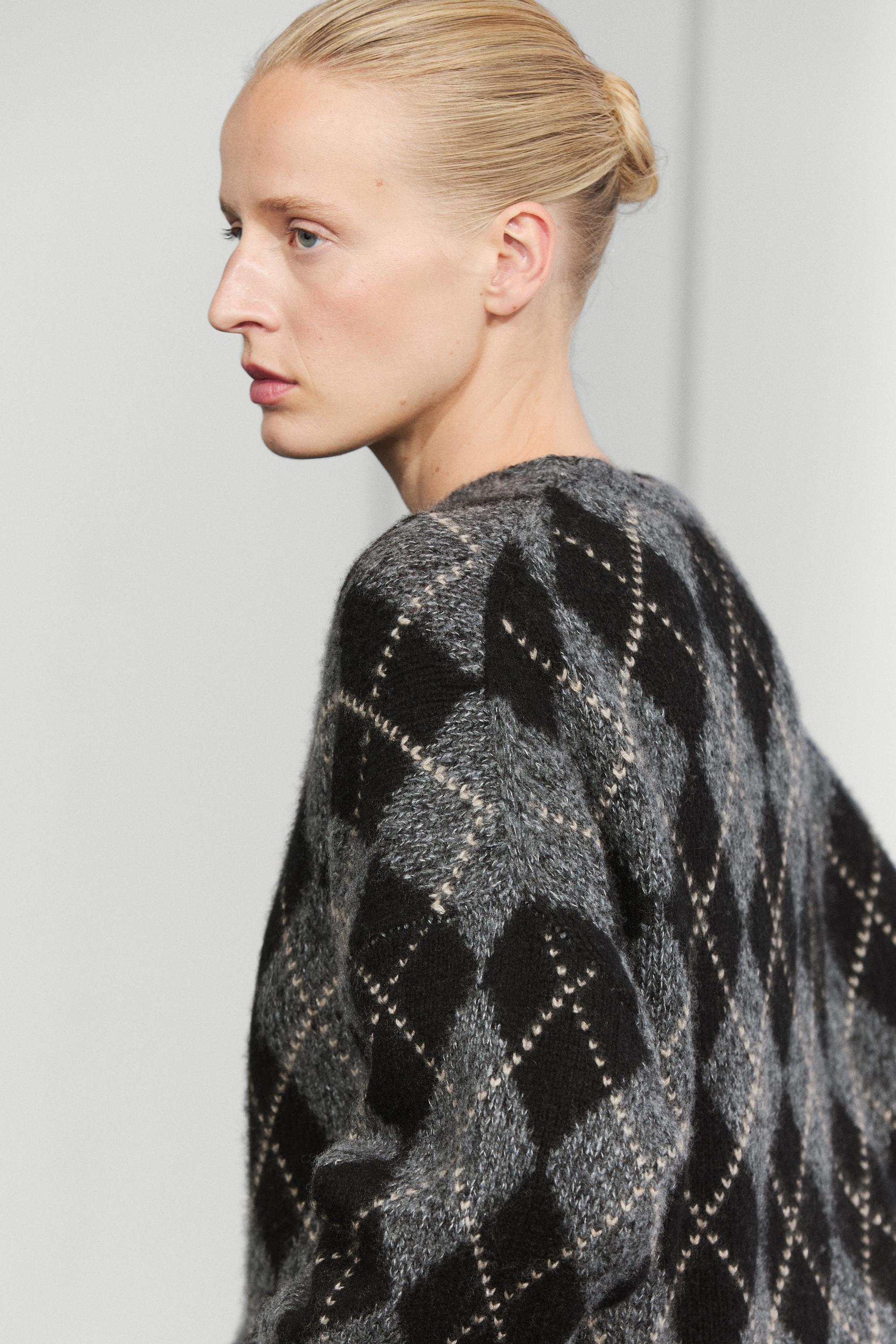 Pull en maille à motif losanges et cachemire
