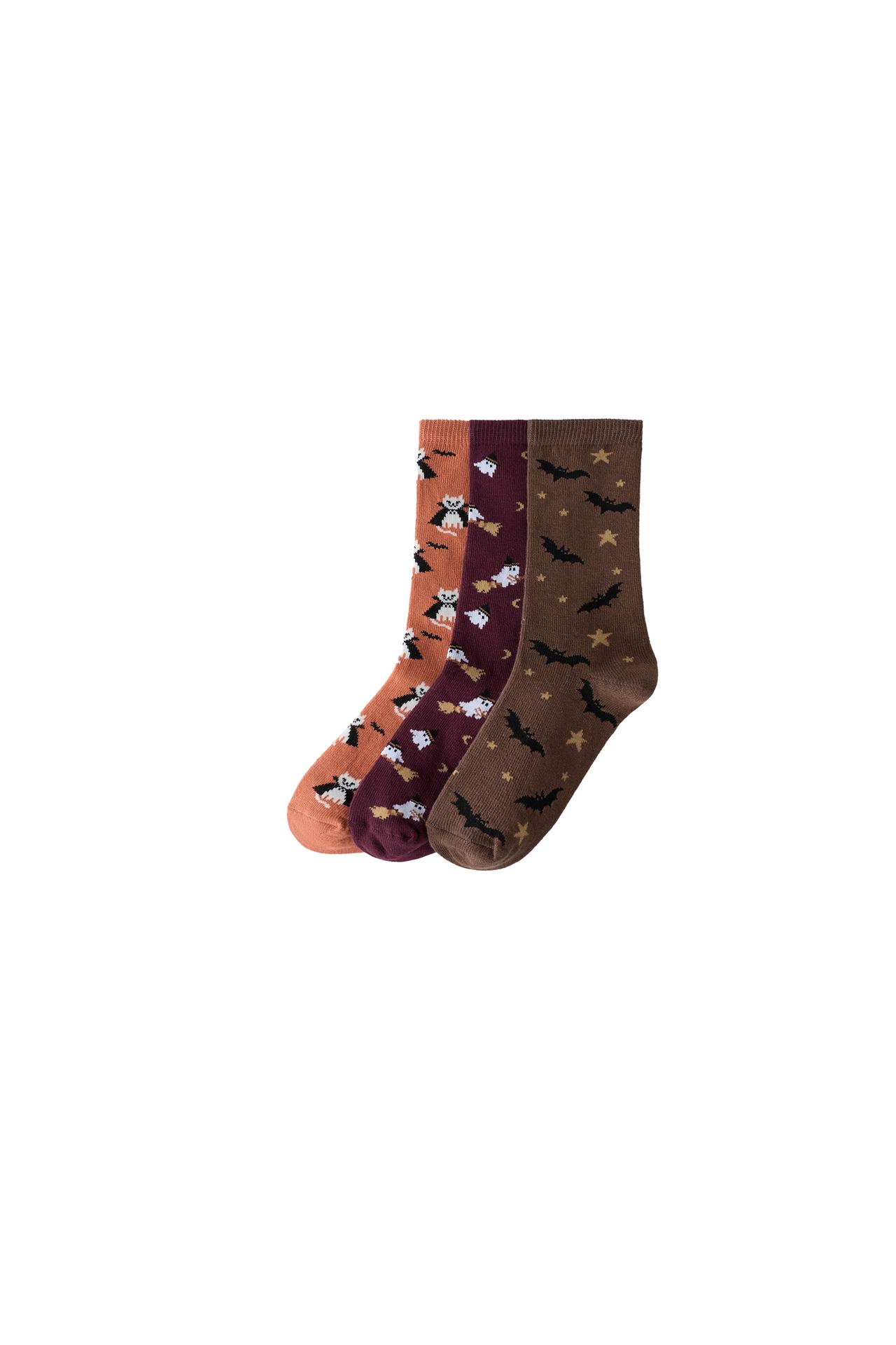 3-PACK OF BATWING SLEEVE AND VAMPIRE SOCKS