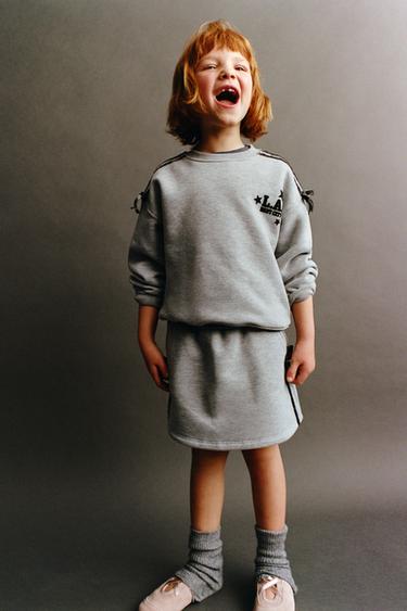 FALDA FELPA LAZOS - Gris vigoré de Zara