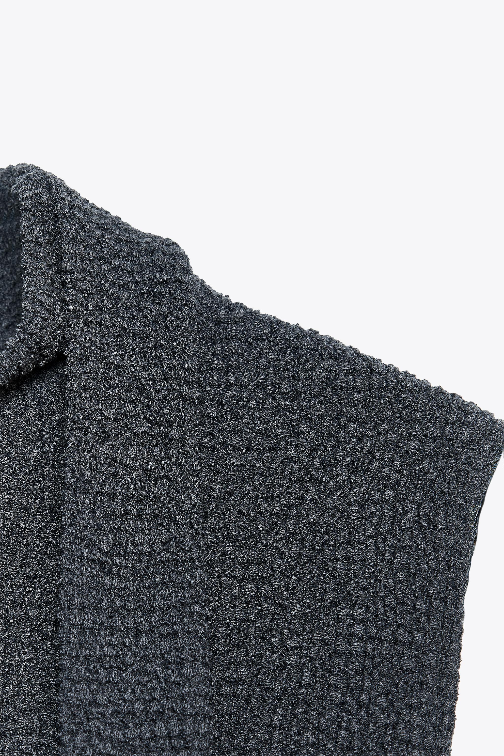 TEXTURED SCARF TOP