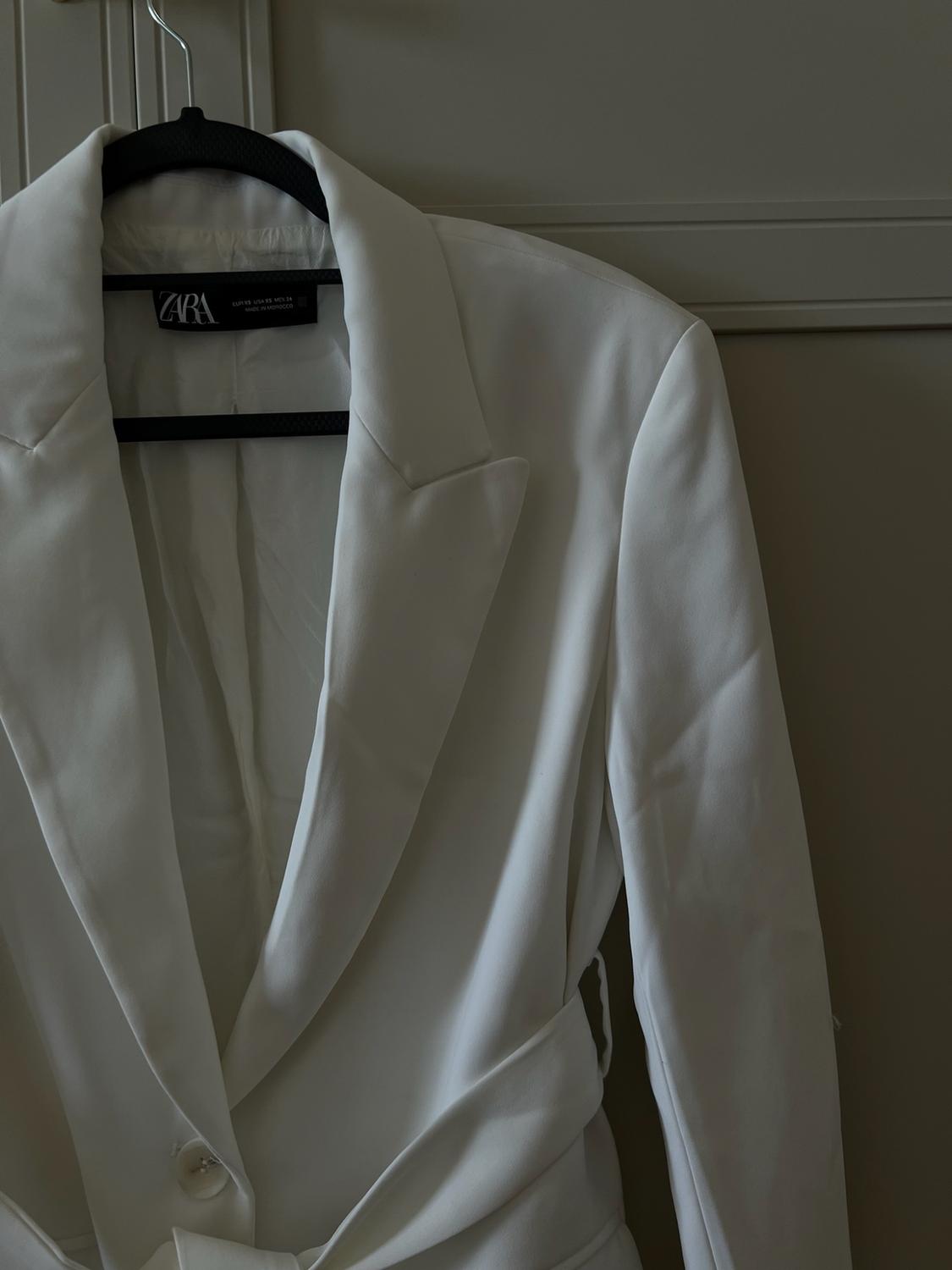 BLAZER WITH BELT - Image 3