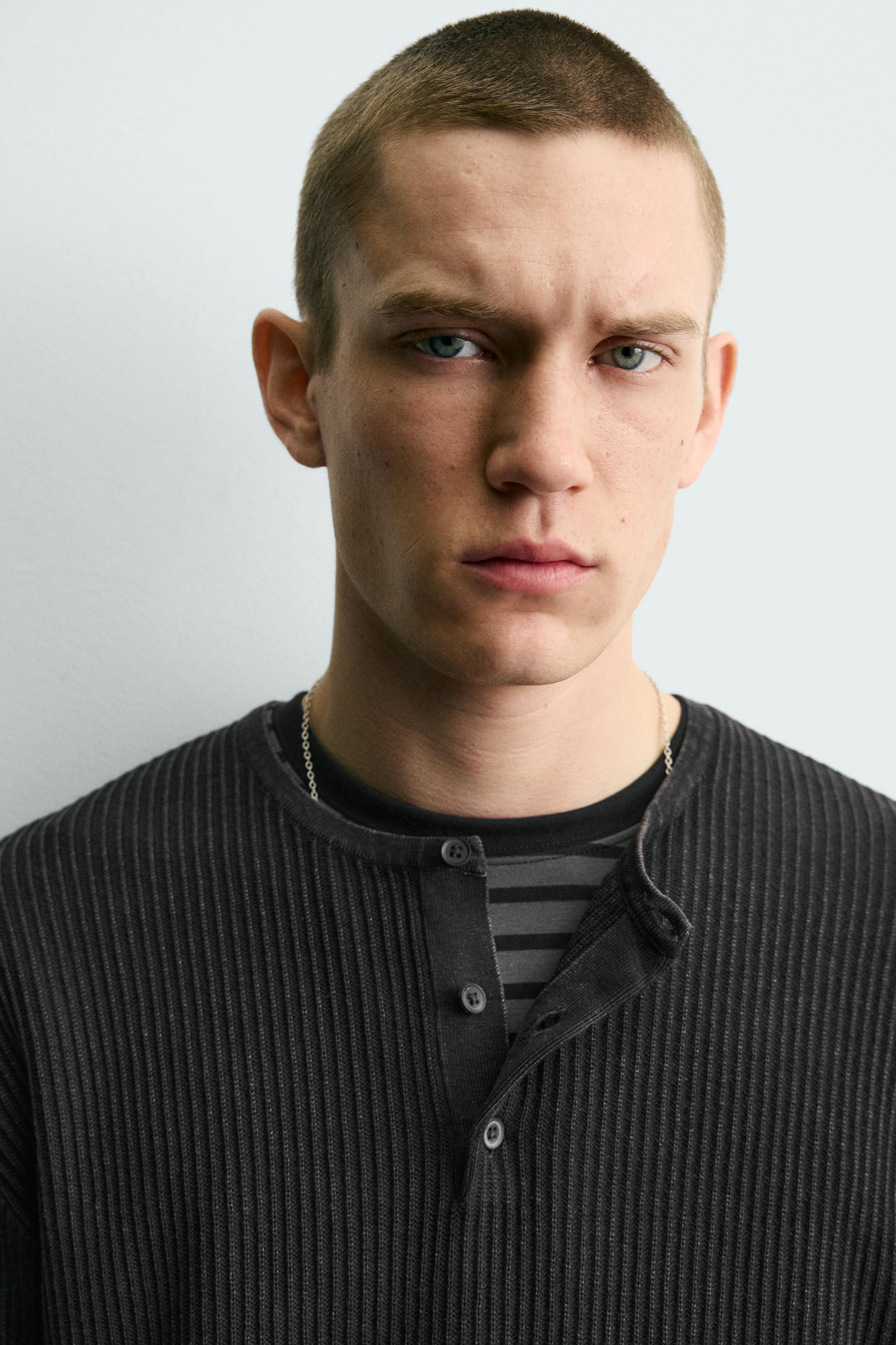 HENLEY NECK TEXTURED JUMPER