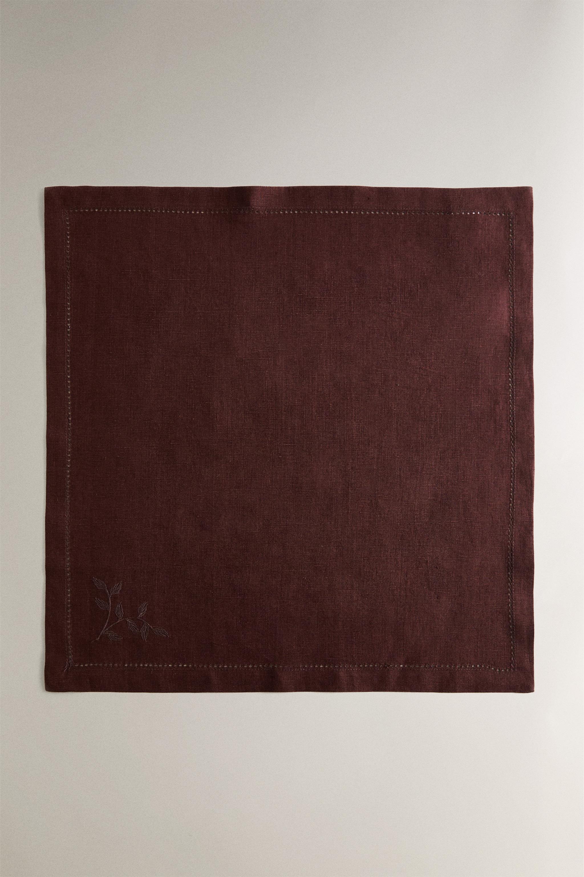 LINEN NAPKIN WITH FLORAL EMBROIDERY (SET OF 2)